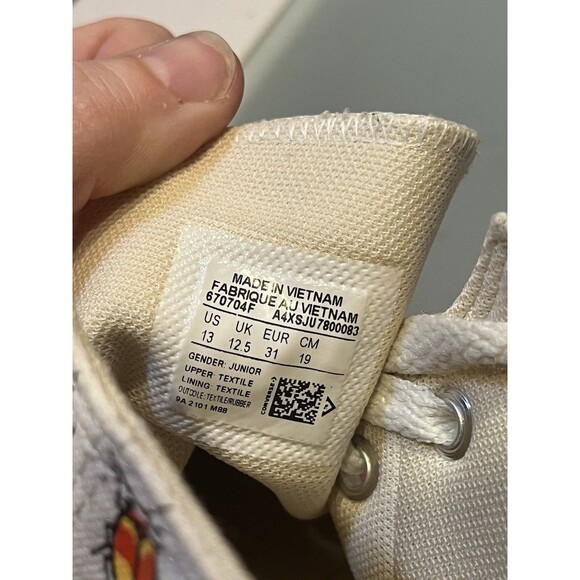 Converse Chuck Taylor All Star Hi Top Sneakers White Insect 670704F Youth 13 - Picture 6 of 9